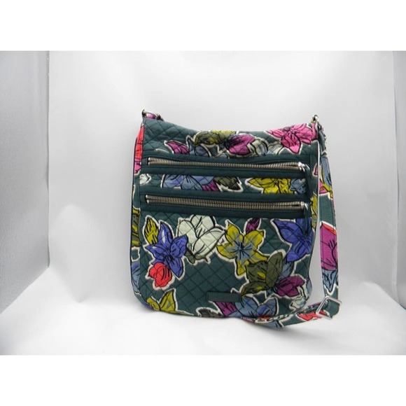 Vera Bradley Iconic Triple Zip Hipster ***Signature Print Carson*** - Picture 1 of 2